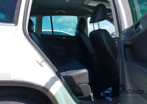 2011 Volkswagen Tiguan Se из США, поврежденный, VIN WVGAV7AX6BW557338